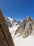 Aiguille d Argentière, Aiguille Verte et le couloir Couturier tout sec sur le bas, et la Grande Fourche en phase d écroulement.
