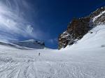 Descente du Schwartztor, avec le Pollux, la Roccia Nera et la crevasse sur laquelle il ne faut pas s arrêter