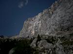 Face sud de la Marmolada sous la lune à 4h du matin